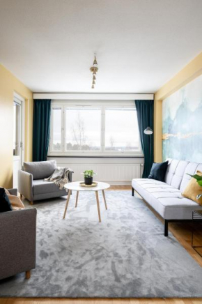 2 Bedroom apartment with free parking and airconditioning